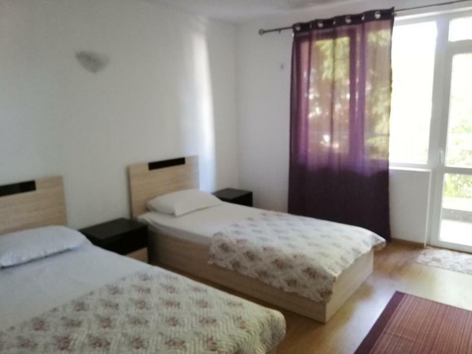 Hotel Къща За Гости "Пердика" Obzor Esterno foto